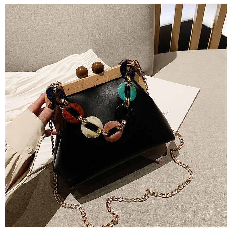 Clutch aus Holz in Schwarz
