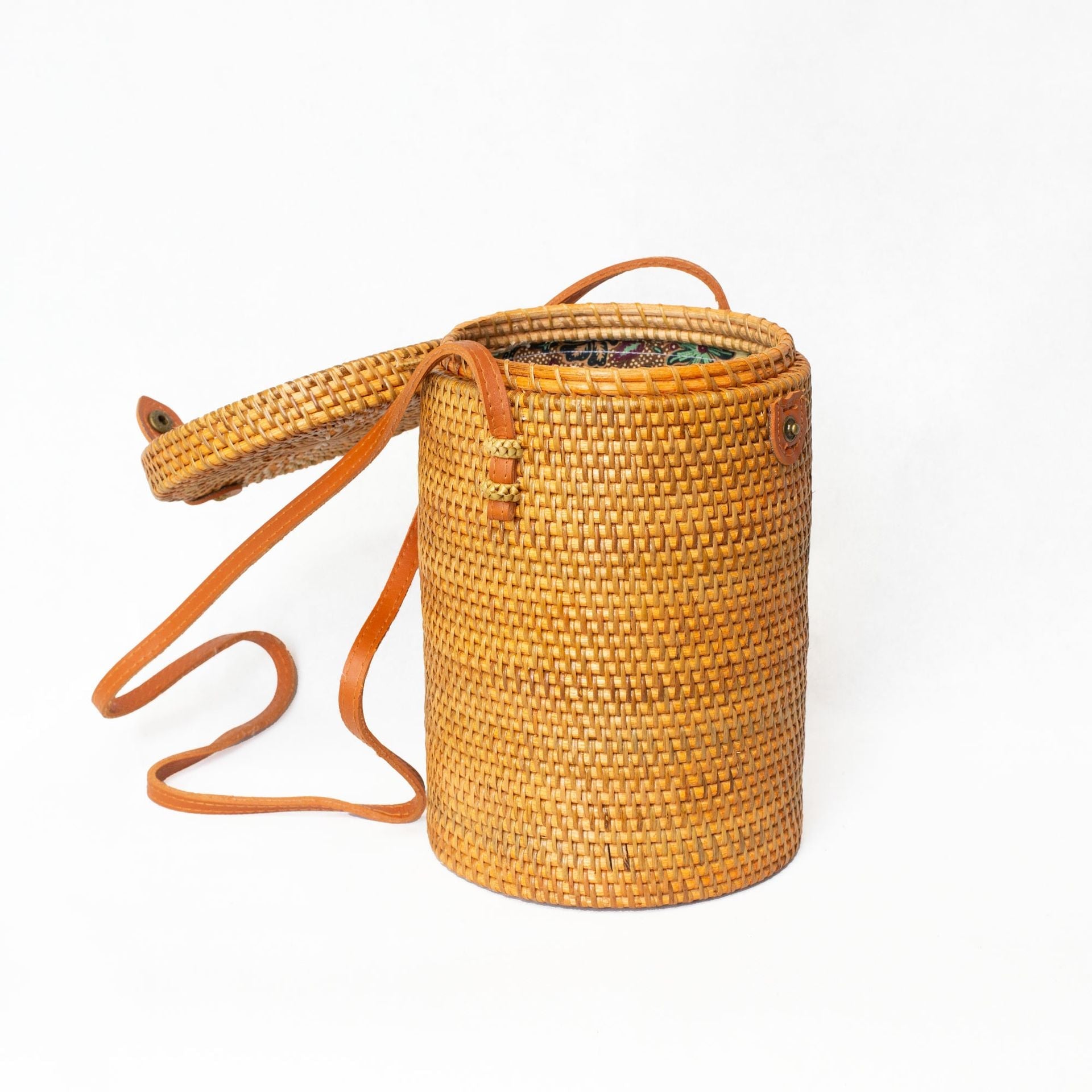 Zuma Rattan Canteen Bag