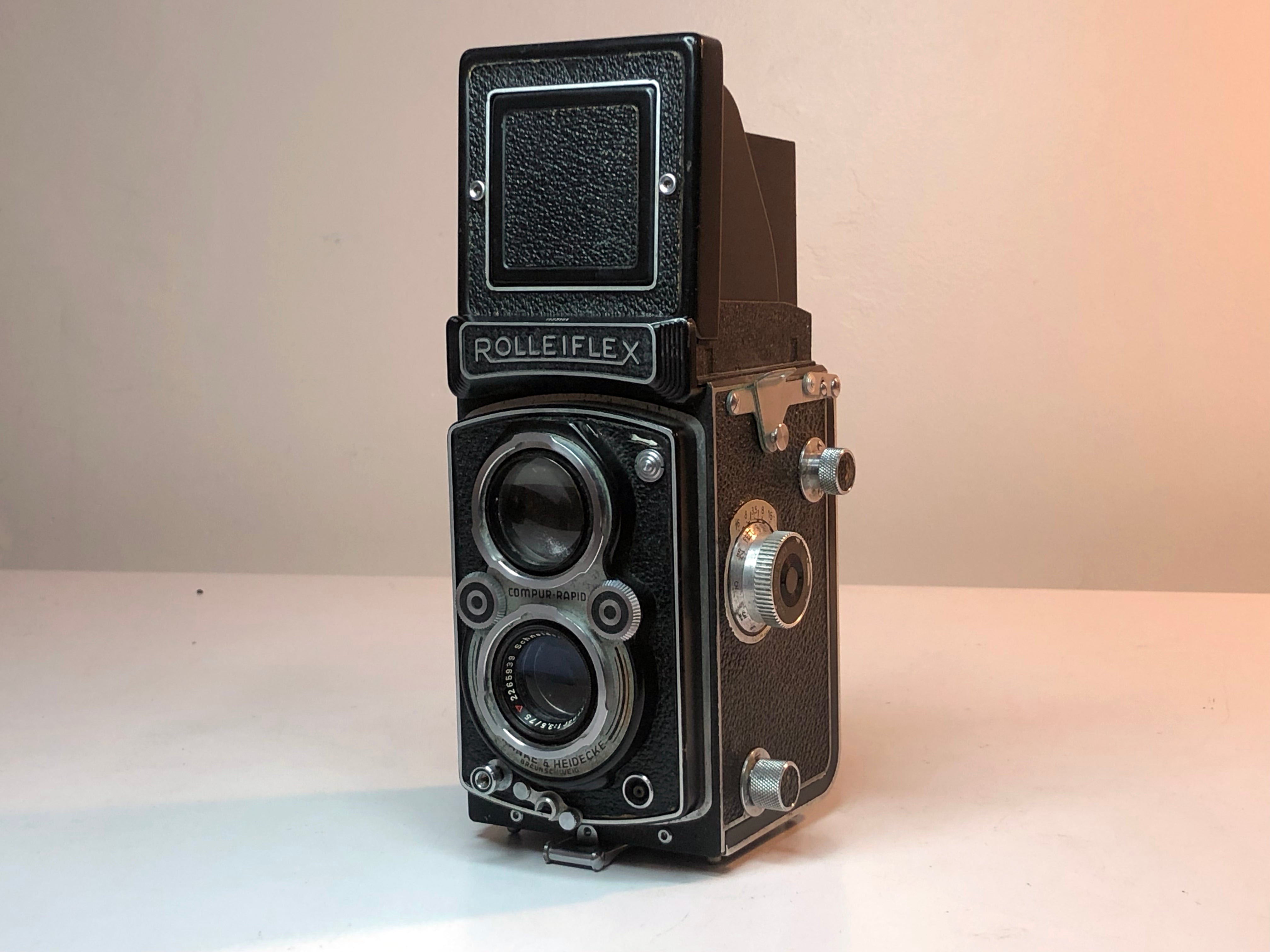 ROLLEIFLEX - COMPUR RAPID SCHNEIDER XENAR 75mm f3.5 MEDIUM *CUSTOM BLK LEATHER