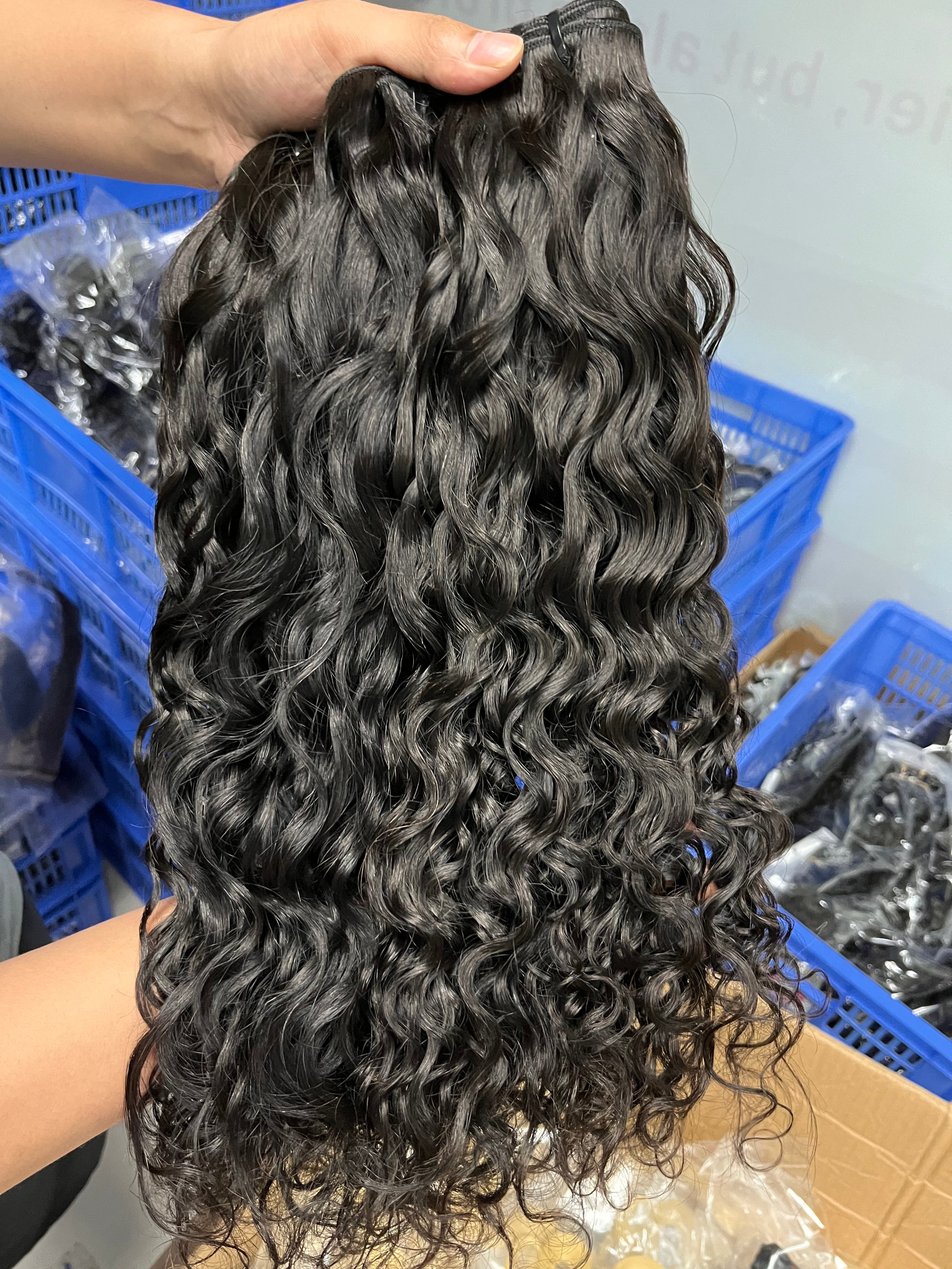 how-to-keep-wet-and-wavy-hair-looking-wet-vivihaircollection-hair