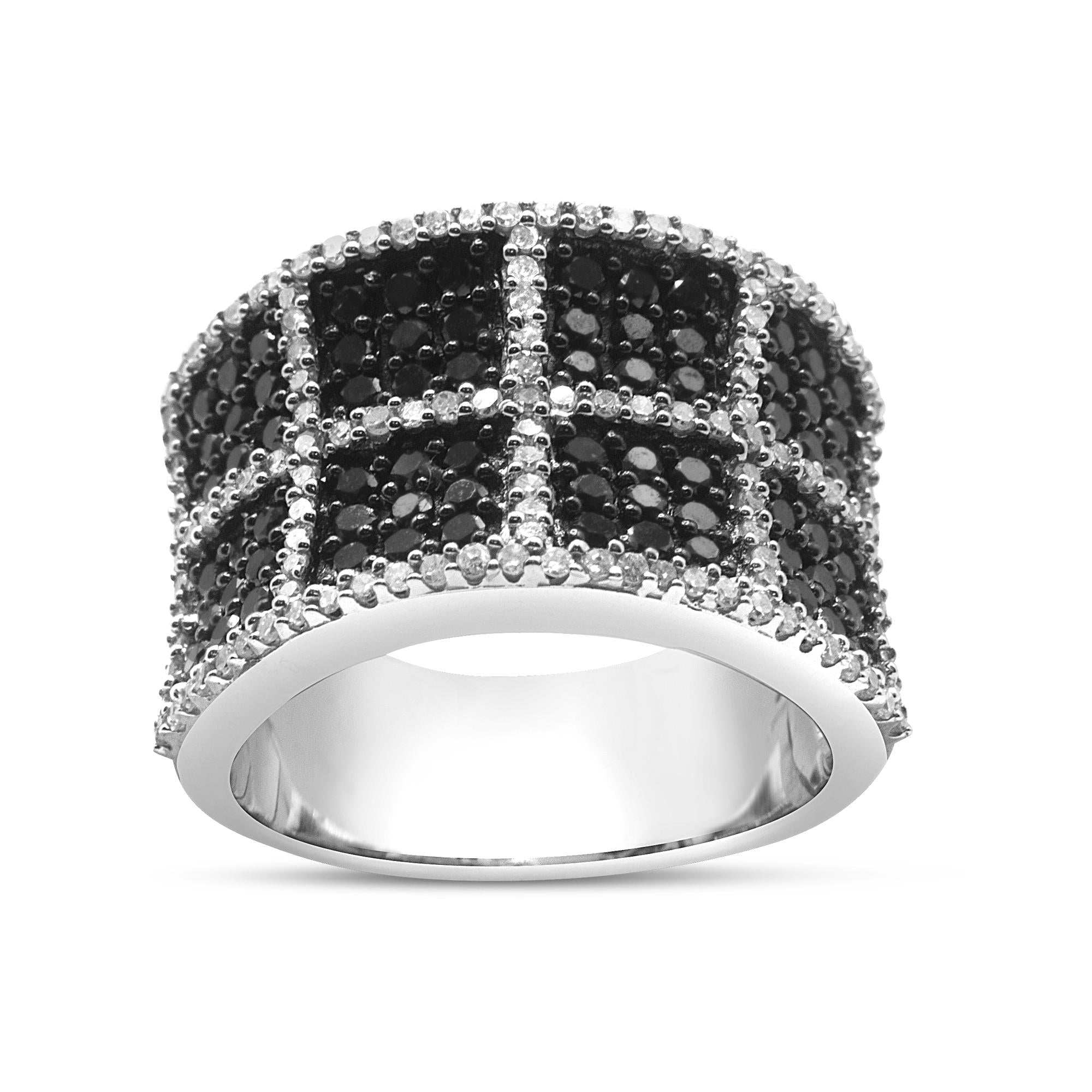 14K White Gold 1 1/2 Cttw White and Treated Black Diamond Cocktail Ring- Size 7