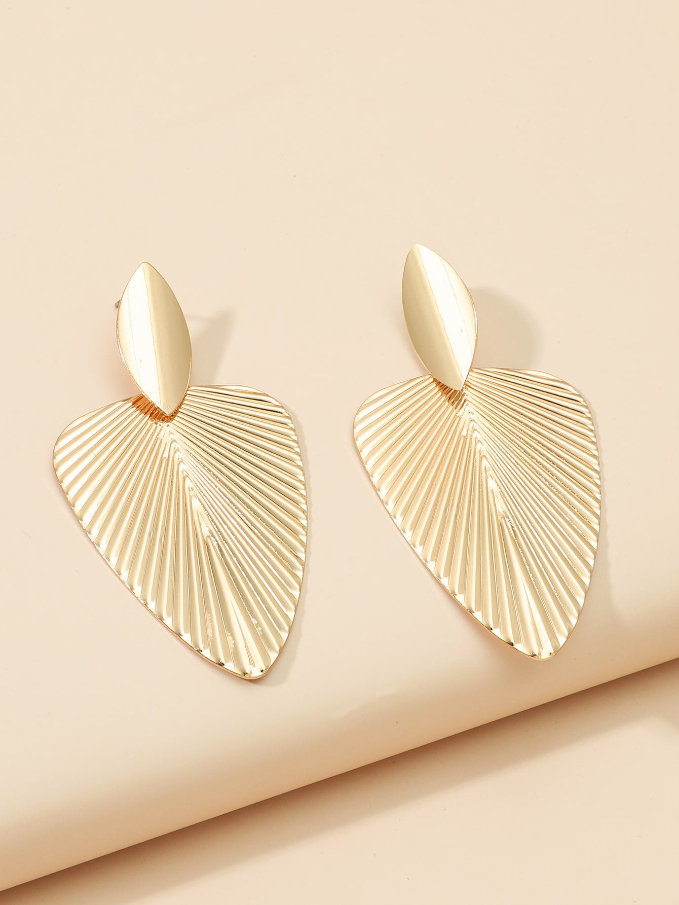 Golden Beauty Drop Earrings