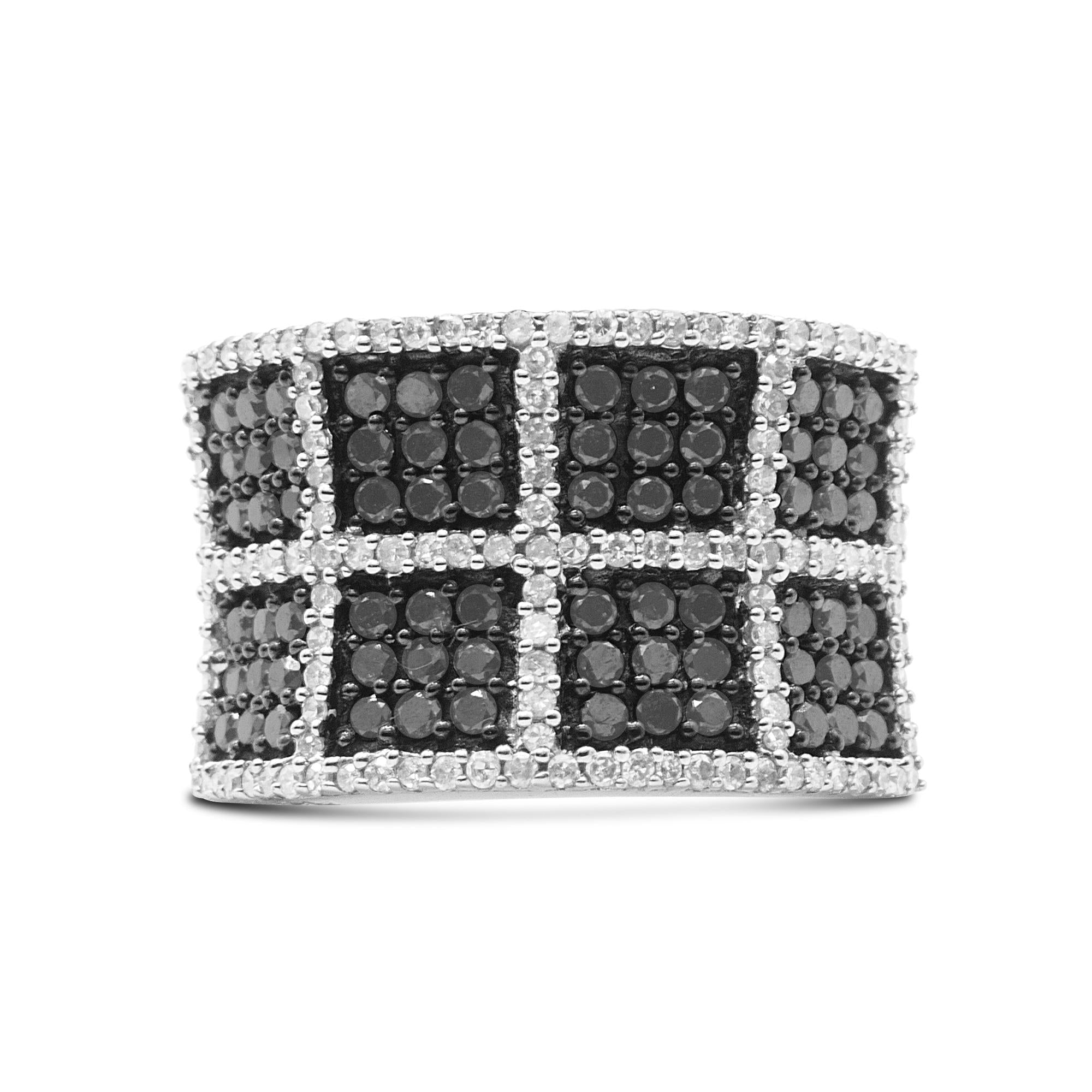 14K White Gold 1 1/2 Cttw White and Treated Black Diamond Cocktail Ring- Size 7