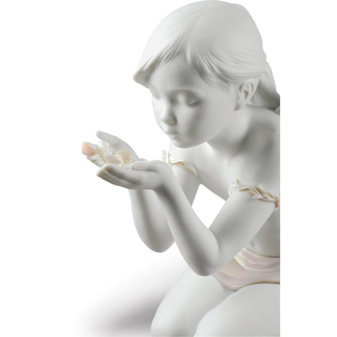 Lladro A Fantasy Breath Angel Figurine