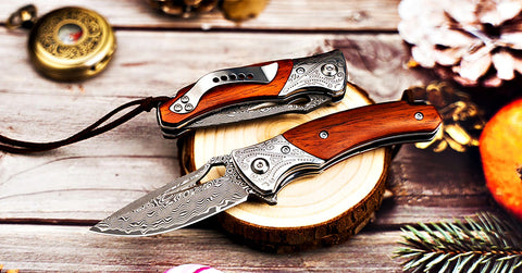 NedFoss Heron Damascus Pocket Knife,  VG10 Damascus Steel Blade and Sandalwood Handle, Comes with Retro Leather Sheath, Excellent Gifts