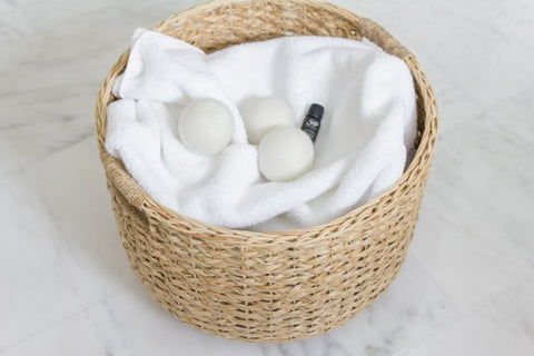 Dry Your Comforter with Dryer Balls