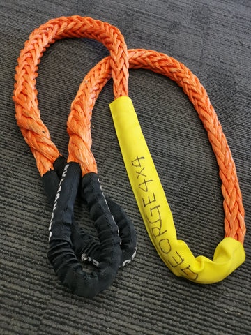 The George4x4 Towing Rope is made of a unique ultra-high molecular weight polyethylene material (UHMWPE), known as Dyneema/Spectra or high-modulus polyethylene (HMPE). High strength and low stretch.  UV resistant, waterproof and more durable Very light, can float in water Both ends have a soft loop and protective sleeves Static Rope Suitable for sailing, off-road towing Fitted for 4WD electric Winch, Hand Winch, Trailer Winch, Towing etc. 20mm, breaking strength 34000kg Australian made, tested