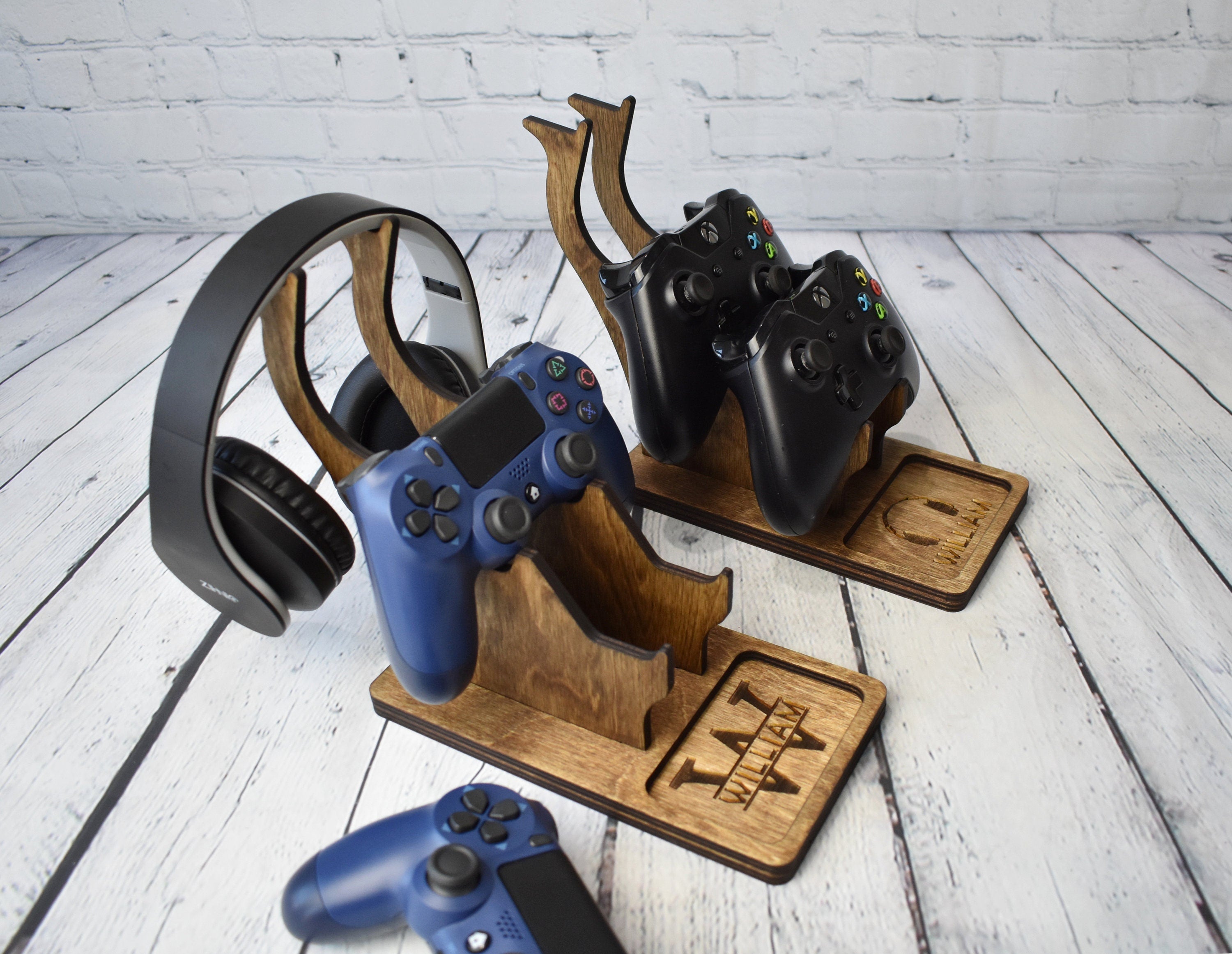 Wooden Headphones and Controller Stand - SL12