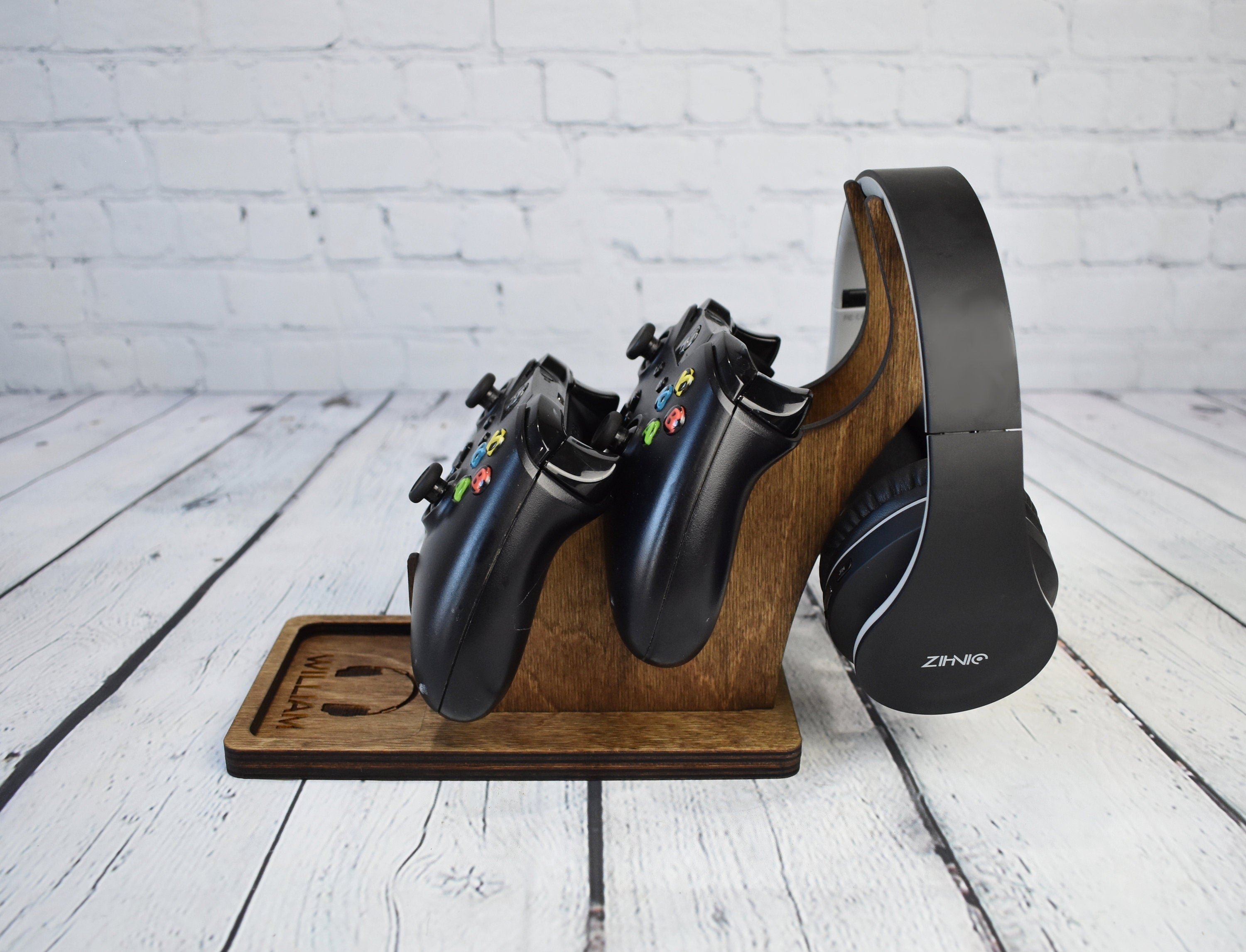 Wooden Headphones and Controller Stand - SL12