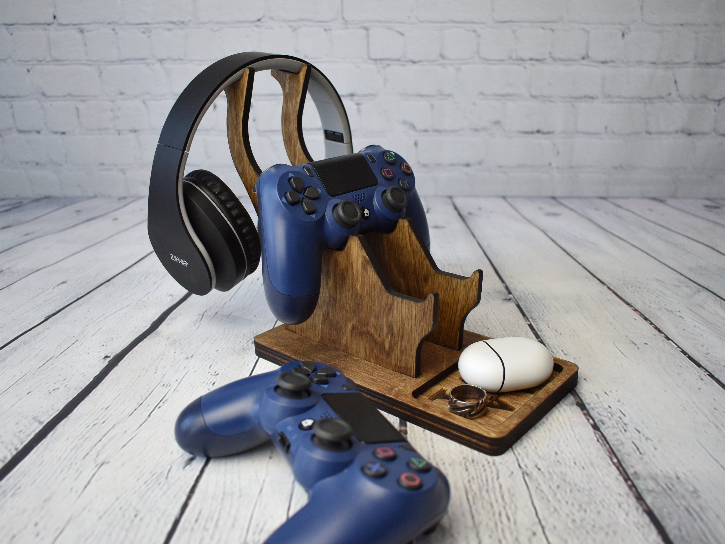 Wooden Headphones and Controller Stand - SL12