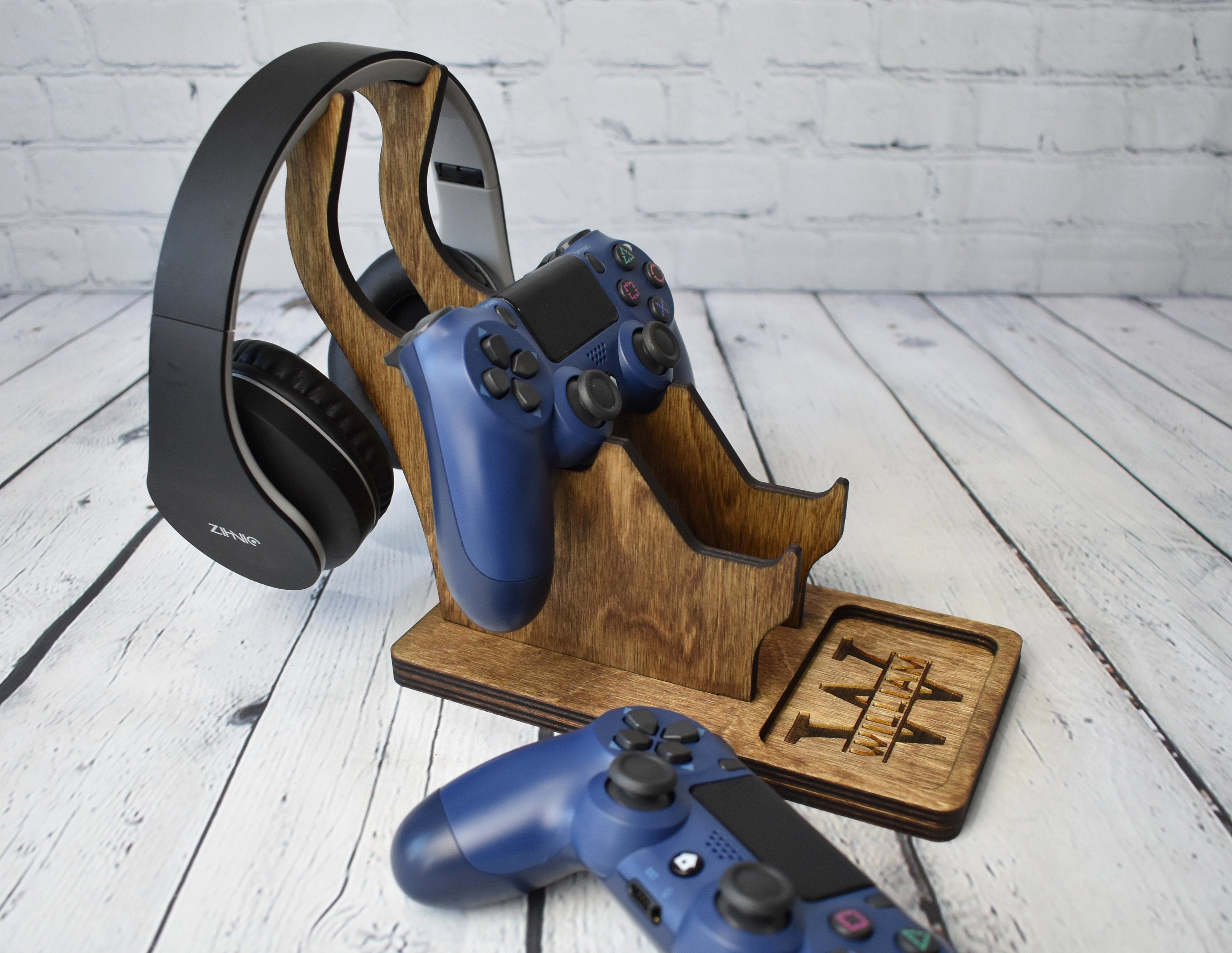 Wooden Headphones and Controller Stand - SL12