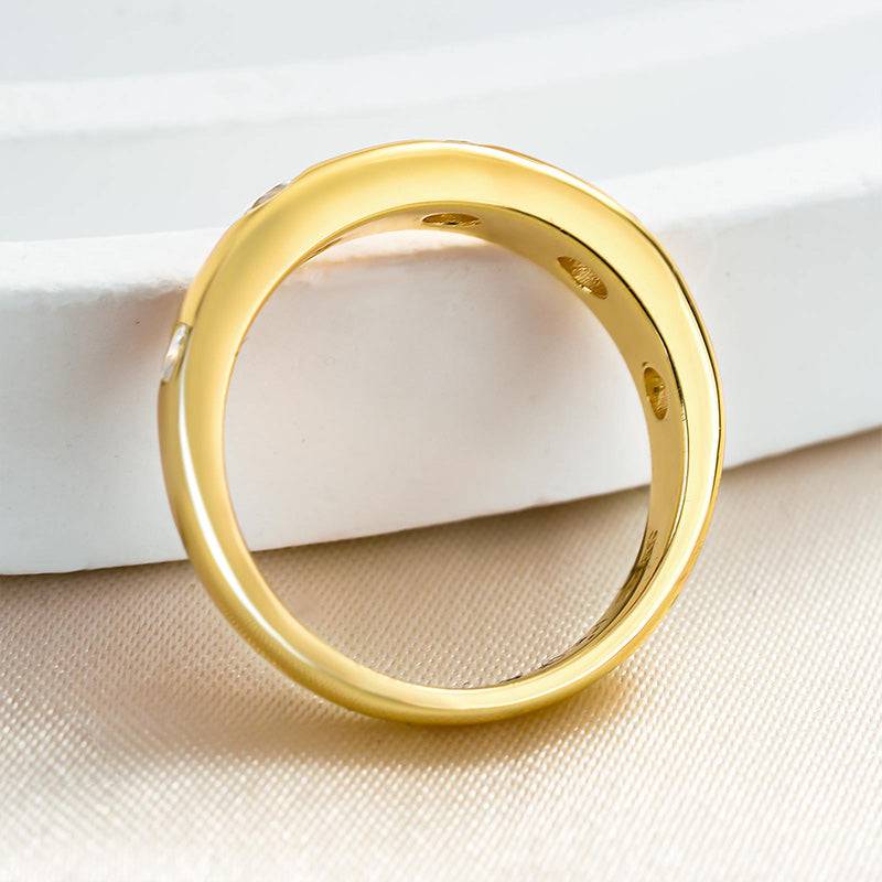 Louily Vintage Yellow Gold Round Cut Wedding Band