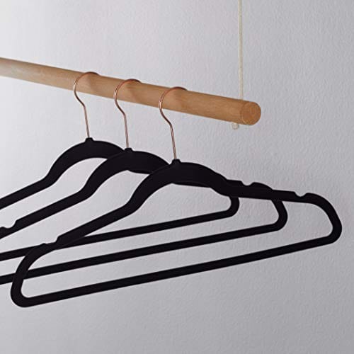 Amazon Basics Velvet Non-Slip Suit Clothes Hangers, Black/Rose Gold - Pack of 30