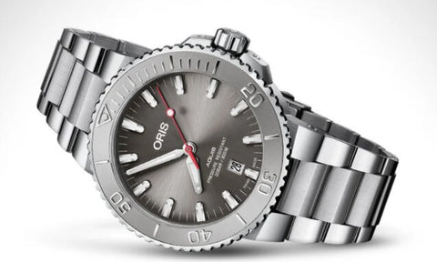 Oris Aquis Date Relief Dive Watch