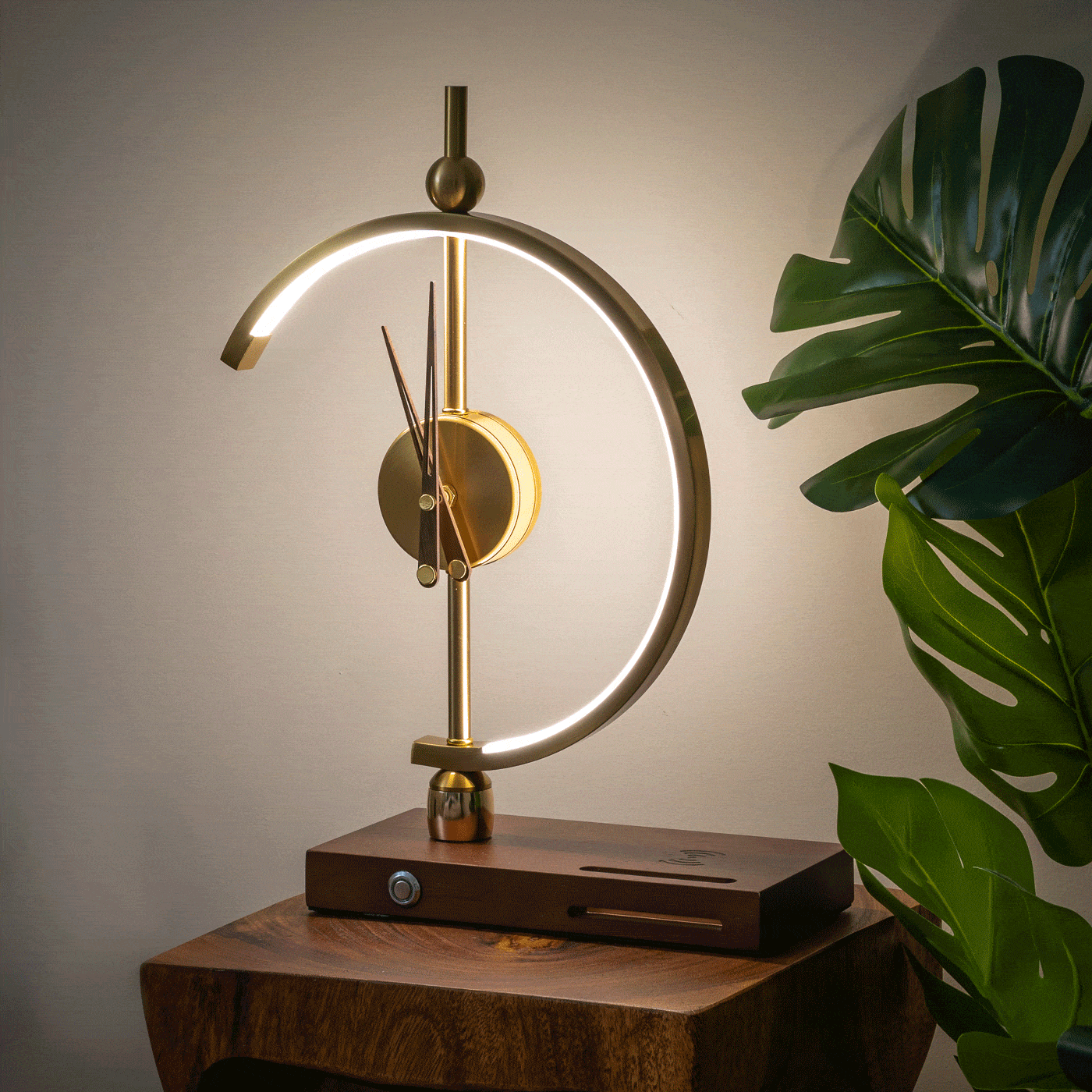 BOGO Khonsu Clock Lamp (Wireless Charging)