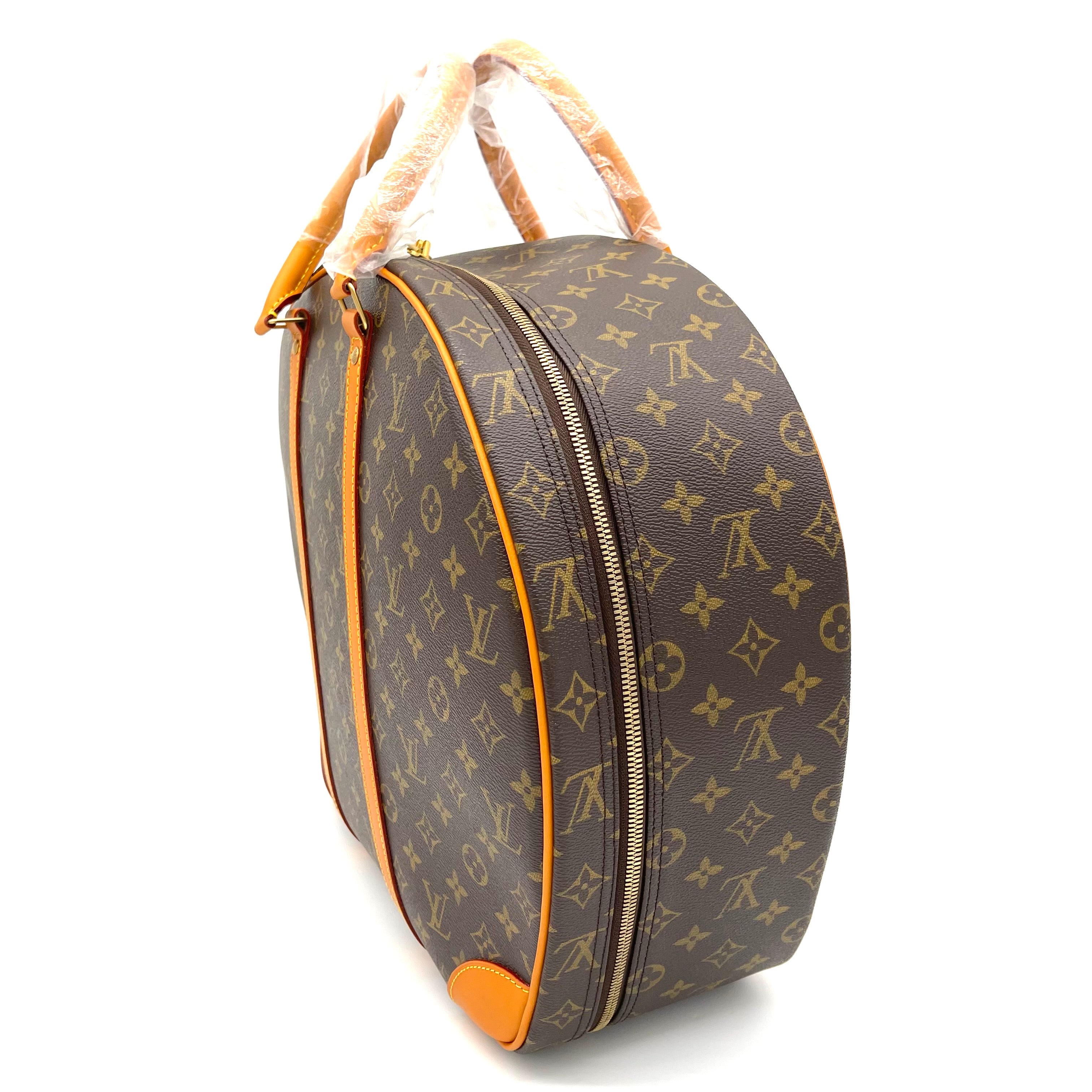 [NEW]LOUIS VUITTON 3-Piece Monogram Boxing Glove Set Limited Edition