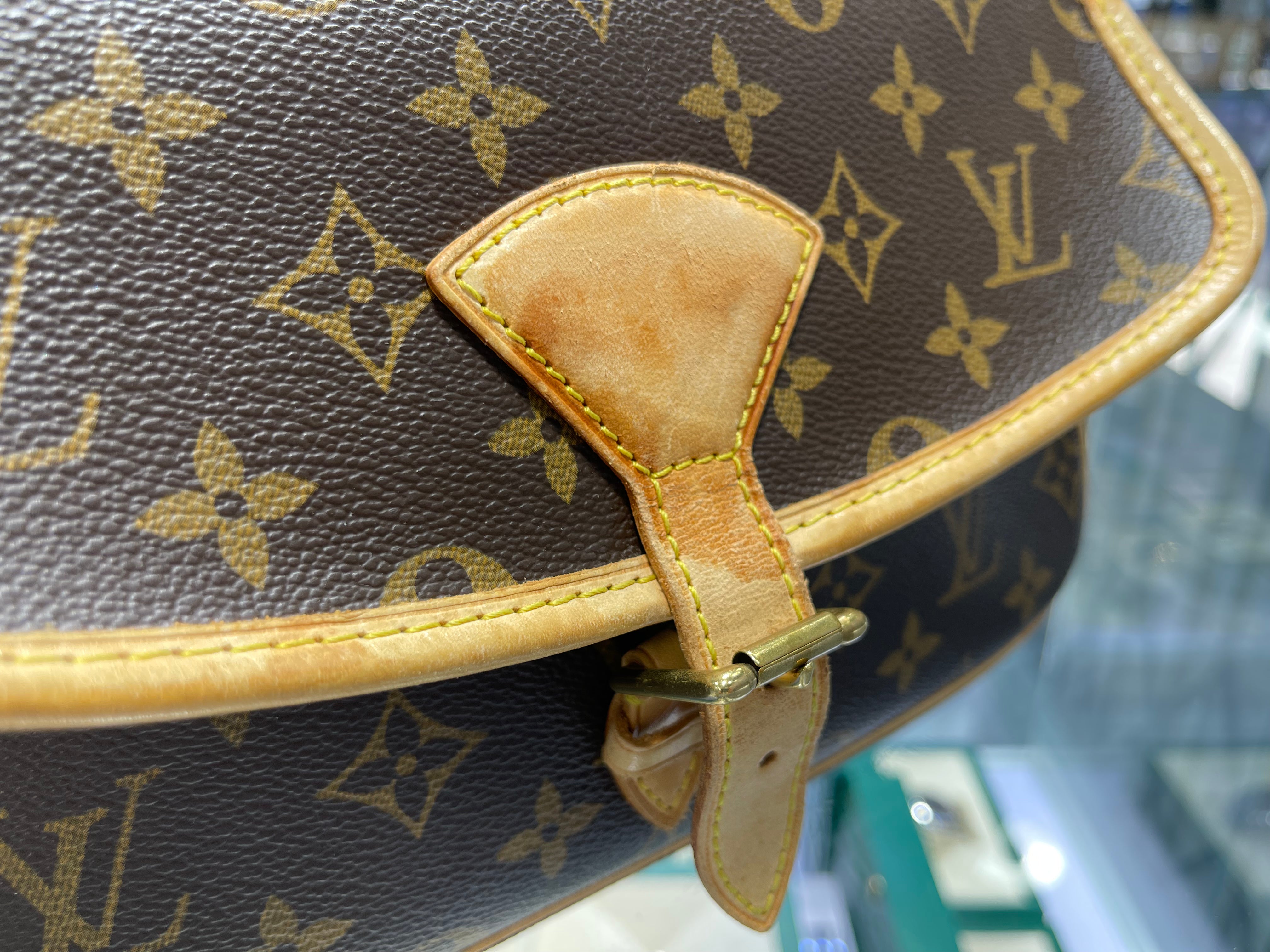 LOUIS VUITTON Monogram Sologne