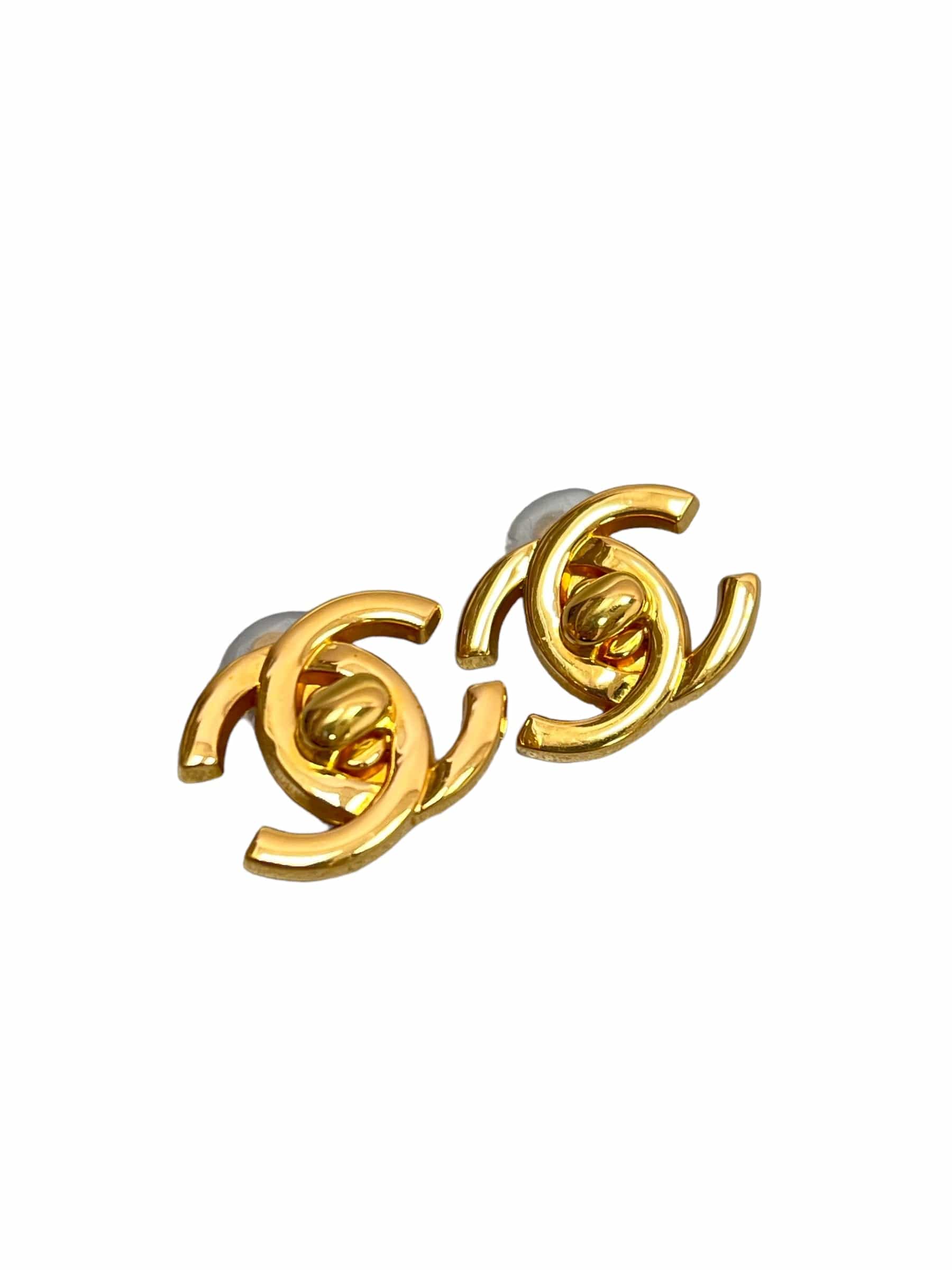 Chanel CC Turnlock 2.5cm Clip-On Earrings SKC1591