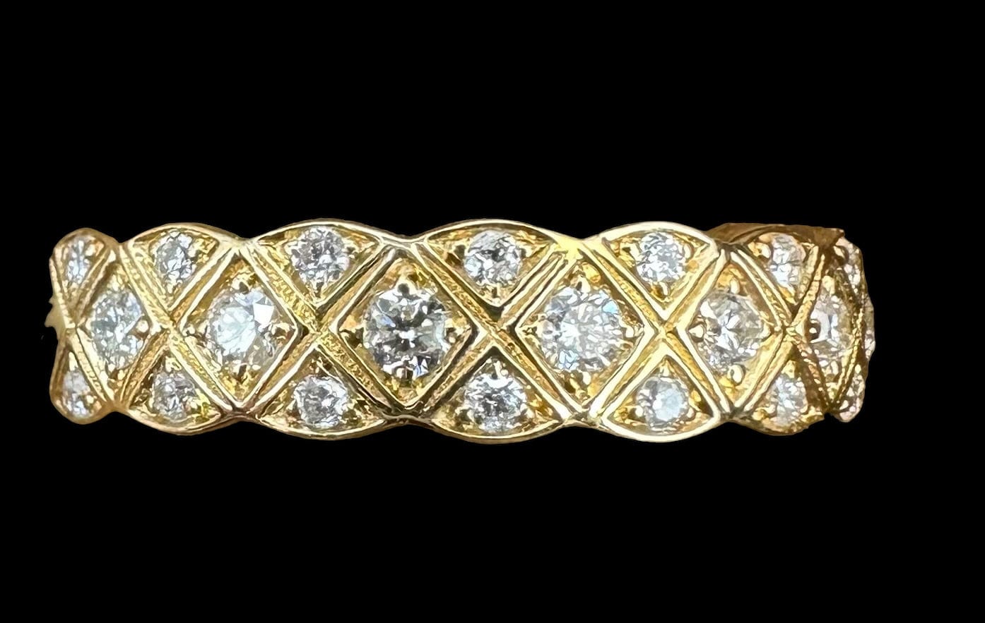 Cross Over Diamond Ring Set in Yellow Gold