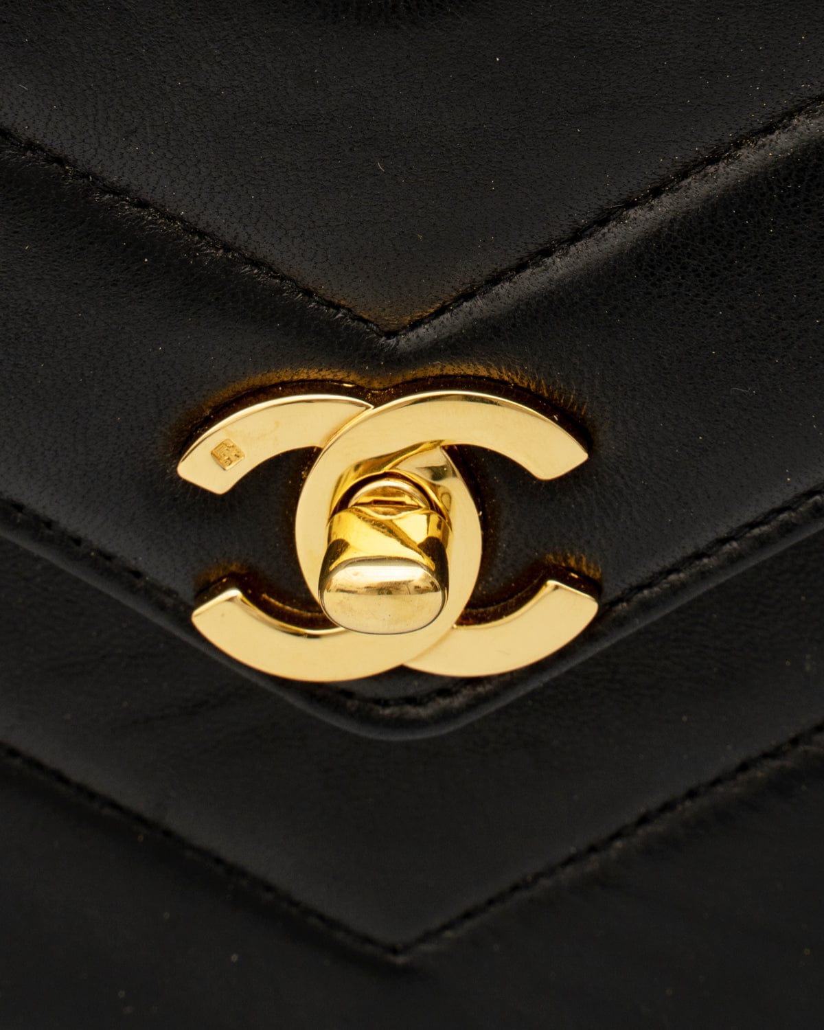 Chanel Vintage Black Chevron Box Shoulder Bag - ASL2349