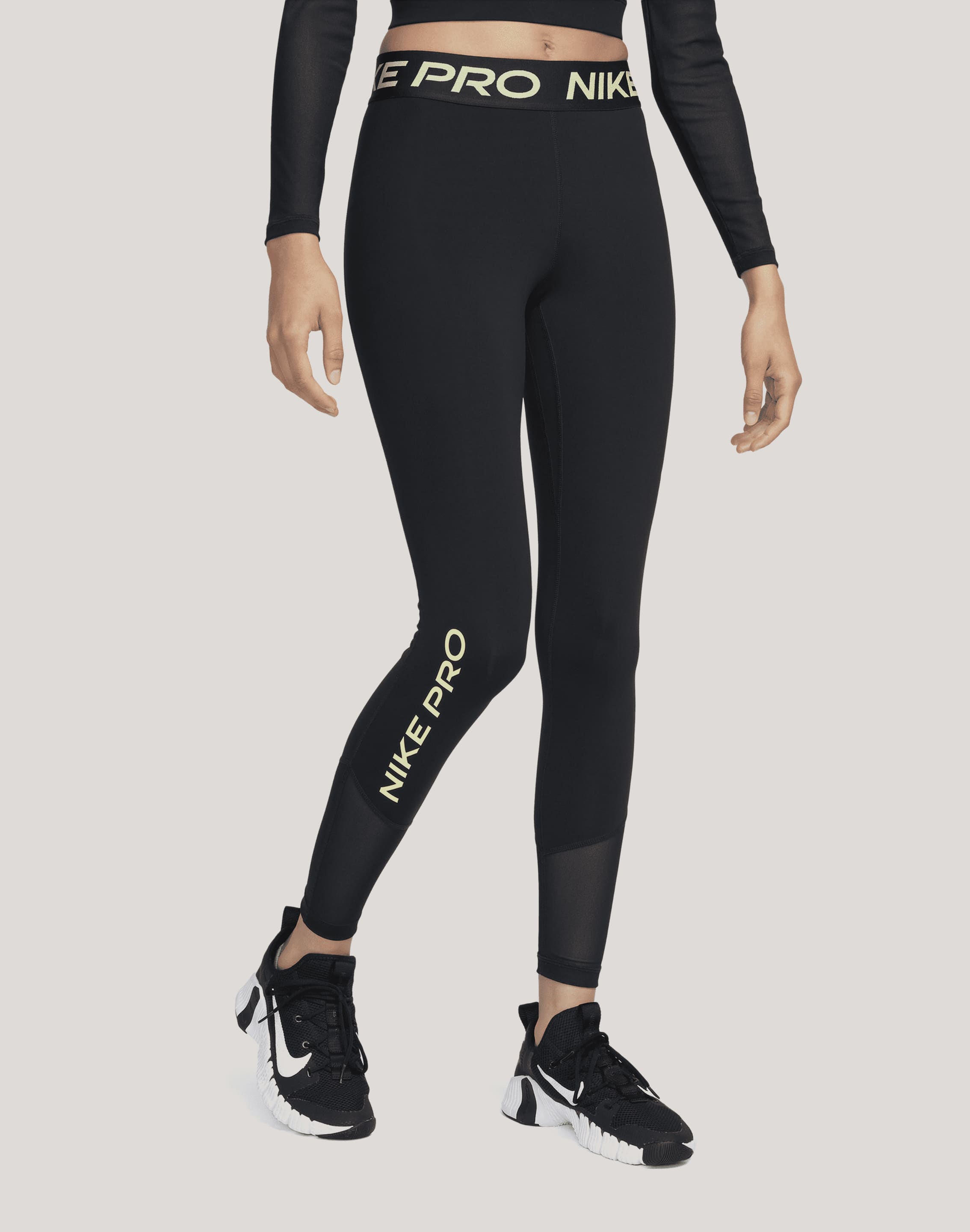 Nike Pro Mid-Rise Leggings