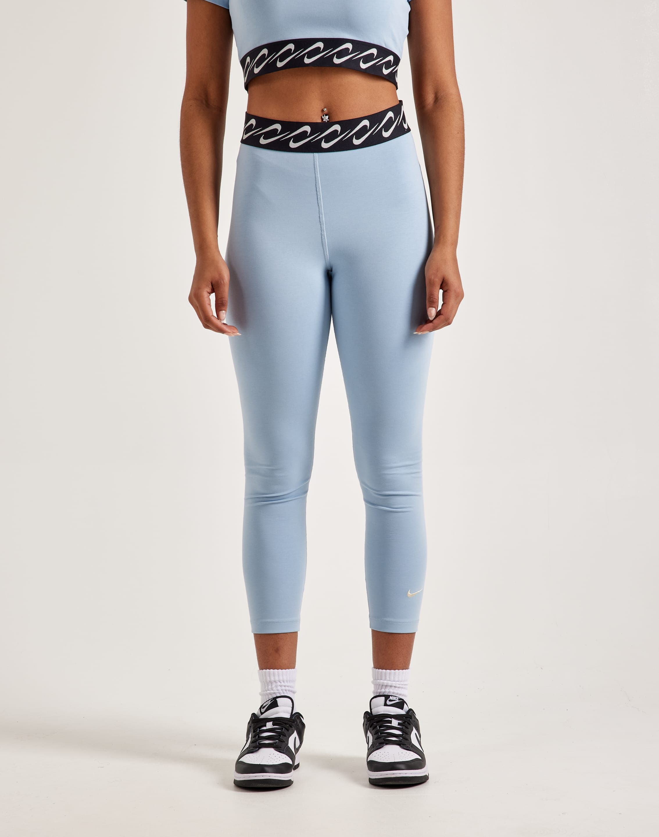 Nike Classic Swoosh High-Waisted 7/8 Leggings