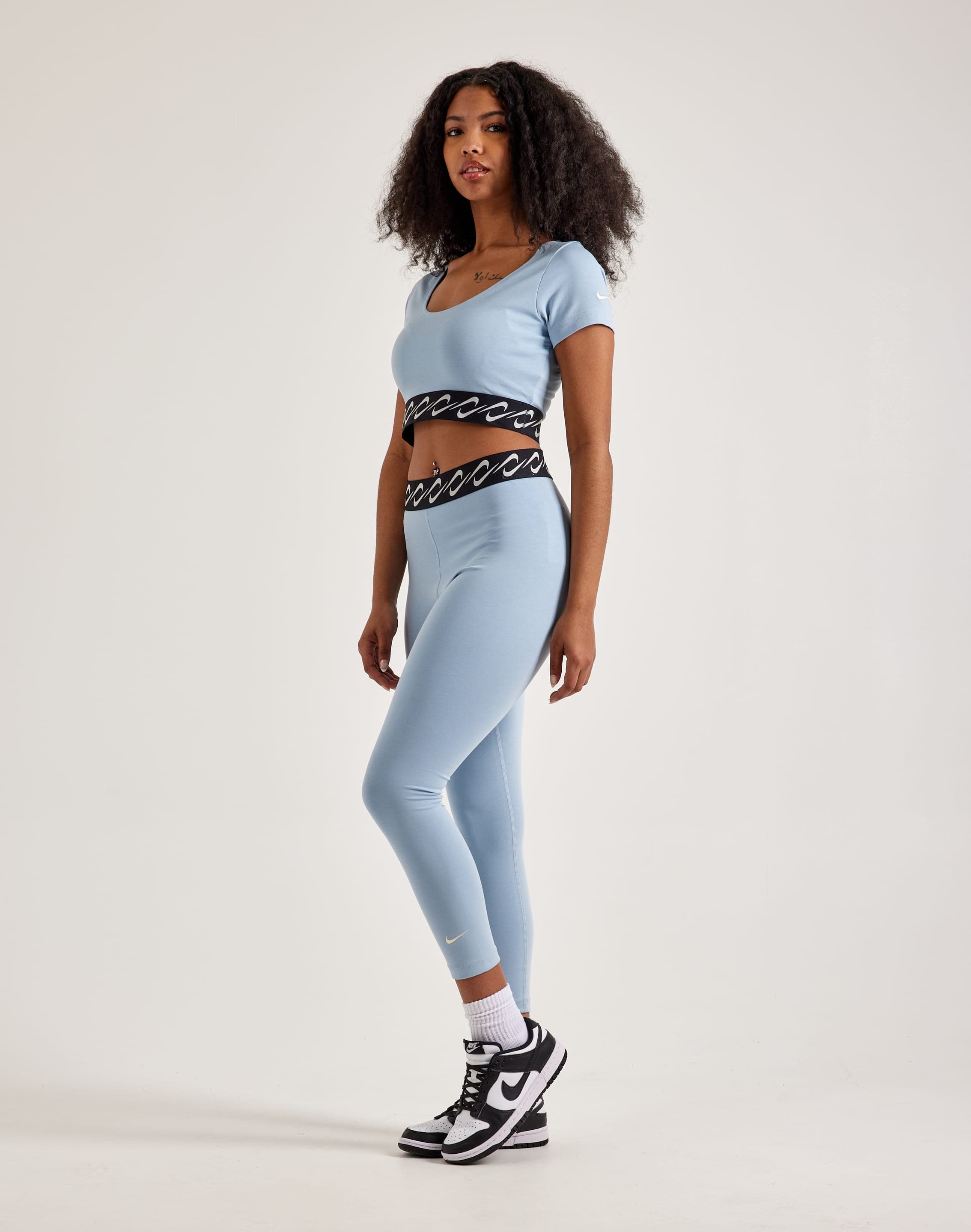 Nike Classic Swoosh High-Waisted 7/8 Leggings