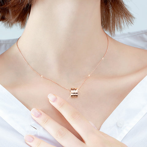 Small waist element, concave and convex send, embellish collarbone aesthetic feeling