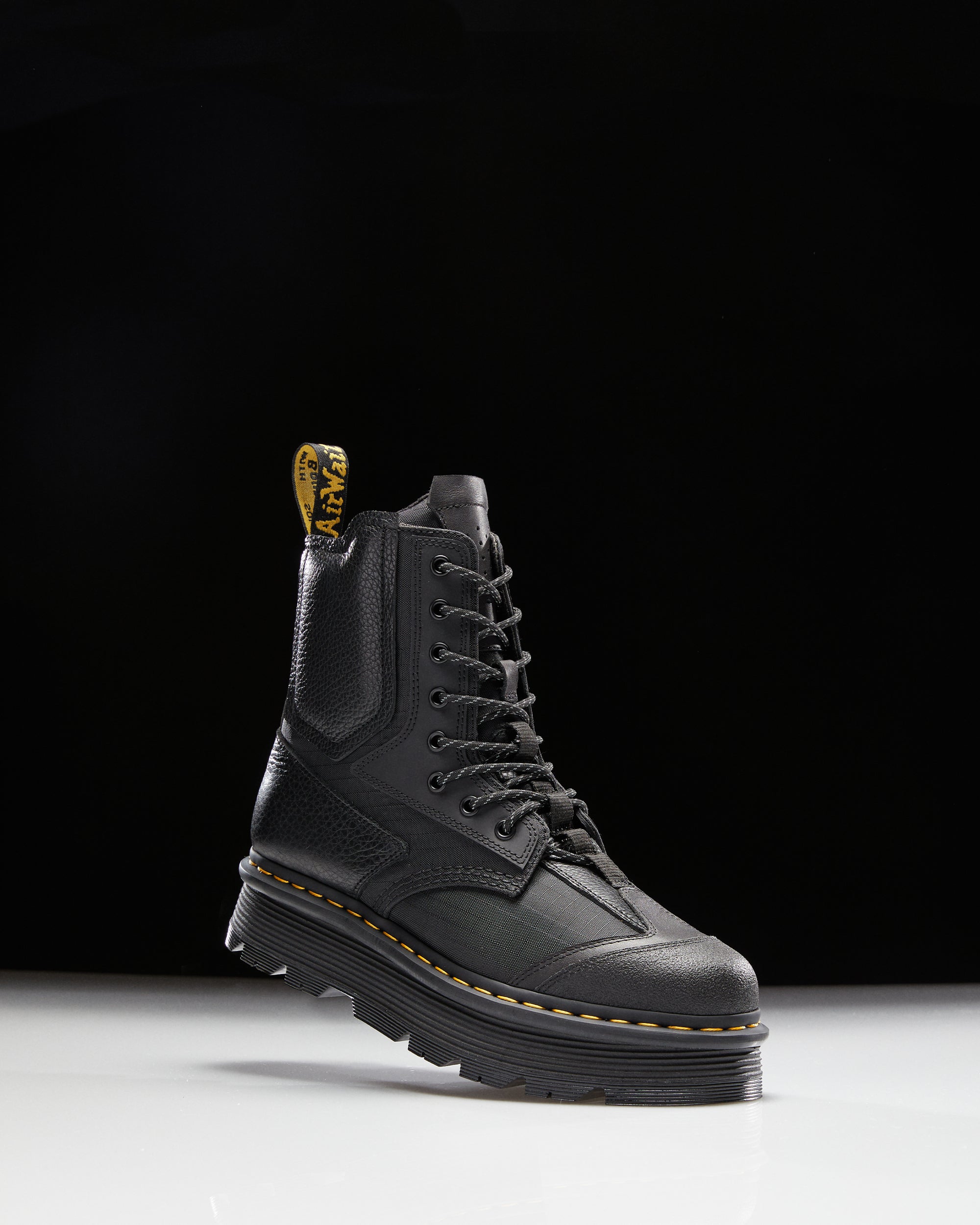 DR.MARTENS 1460 Beta Zebzag