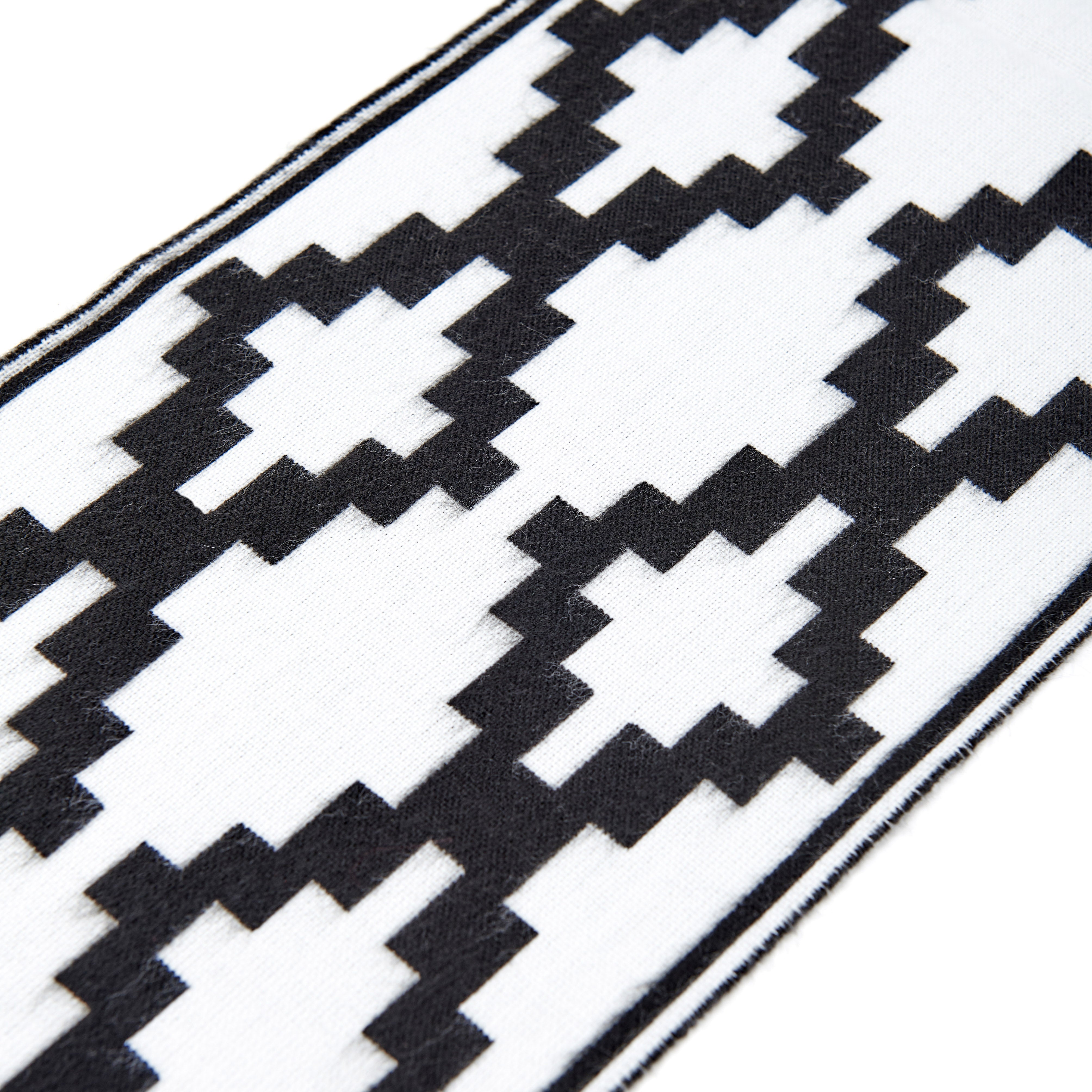 Guarda Pampa Scarf I Unisex I Argentinian Handmade (White & Black)