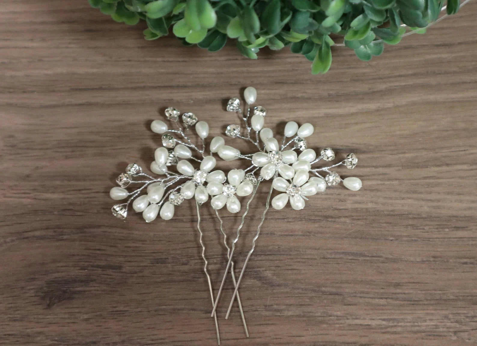 Crystal and Pearl hair pins - Lisa