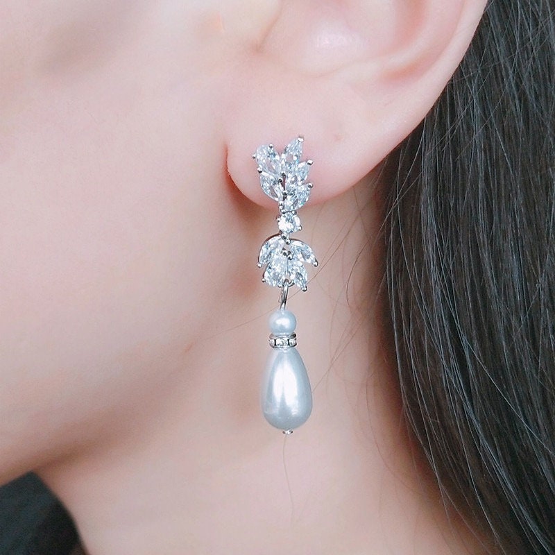 Stephanie - Pearl Bridal Earrings