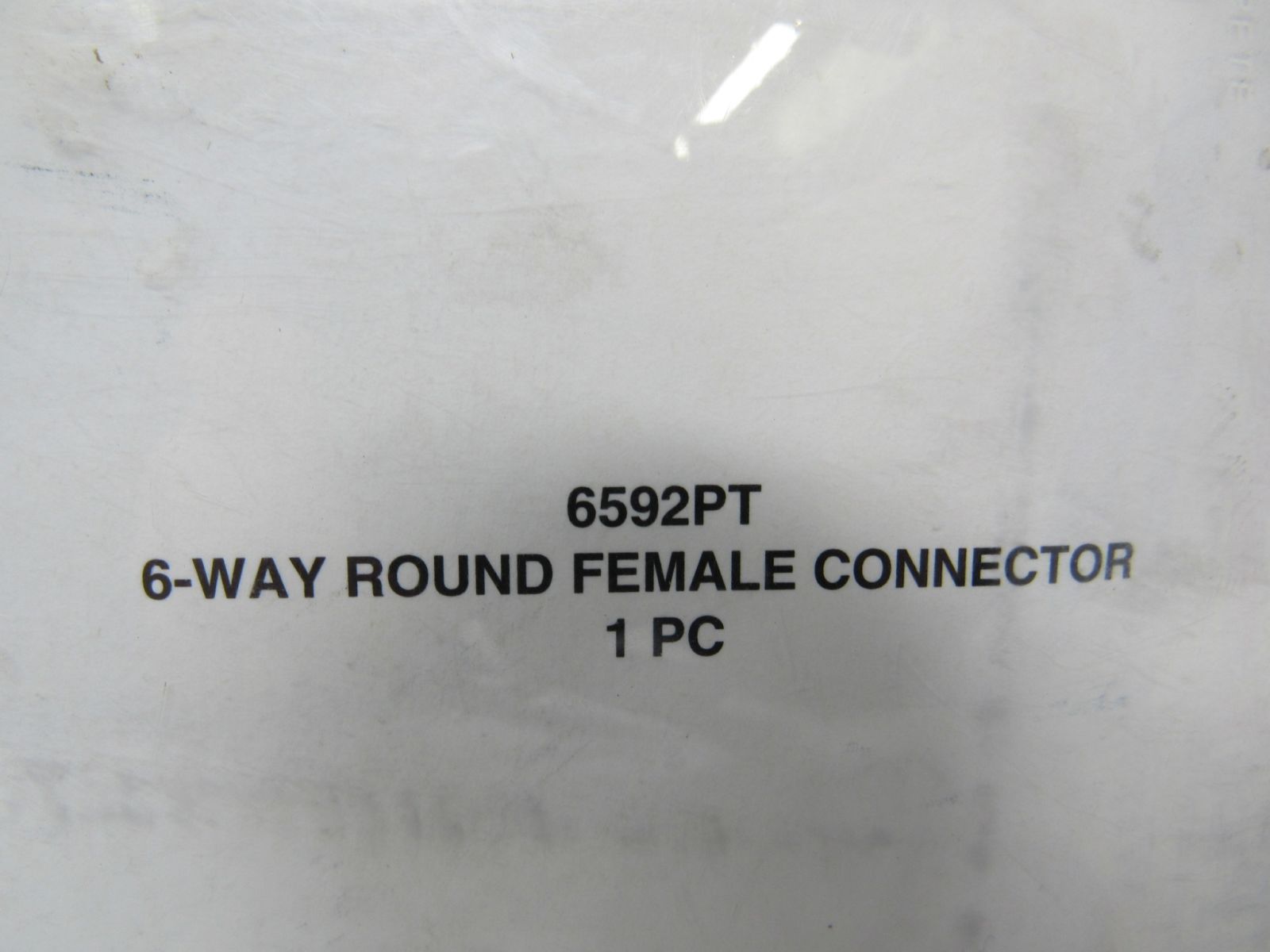 Pico 6 Way Round Female Connector 6592PT -- New