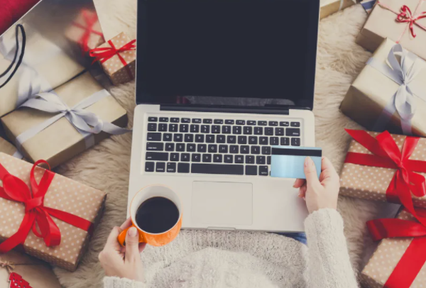 Tips to Help you Stick to Your Holiday Budget