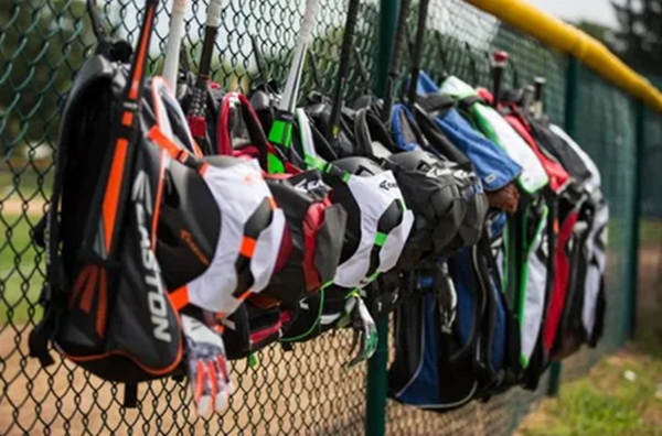 How to Choose the Perfect Baseball Bat Bag