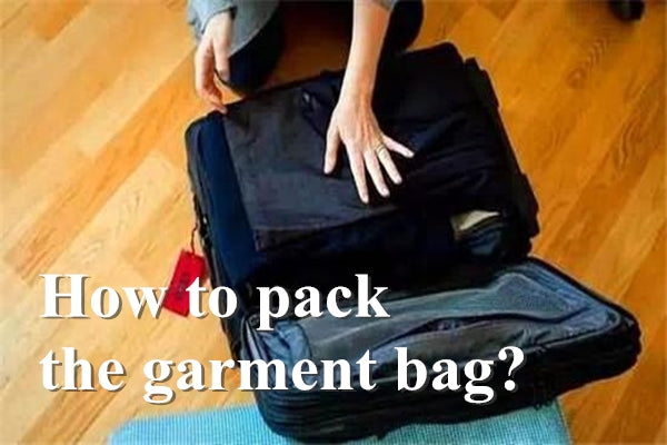 Wie packe ich einen Kleidersack?