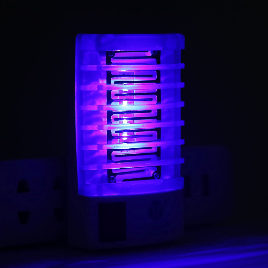 Efficient 4-LED Blue Light Mosquito Killer Night Lamp, US Plug,  AC110V