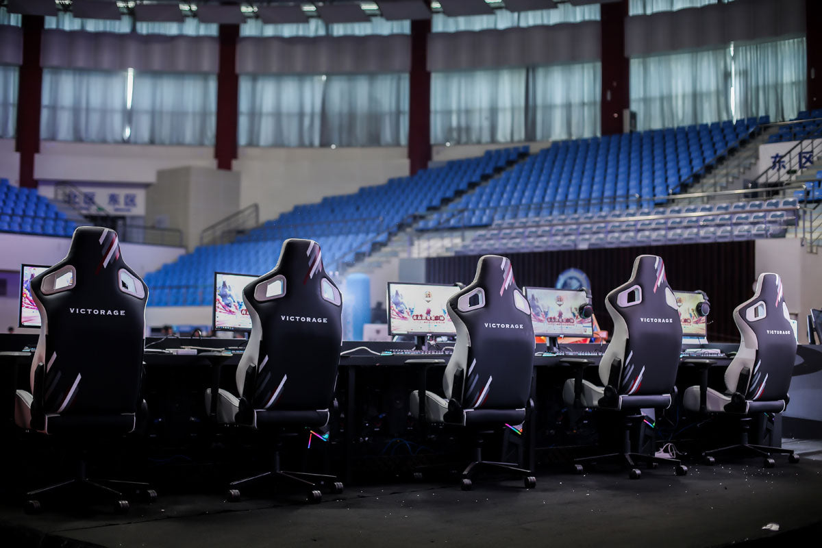 Black-And-White-Gaming-Chair-by-victorage_1200x.jpg?v=1578996324