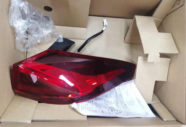 テールランプ 交換