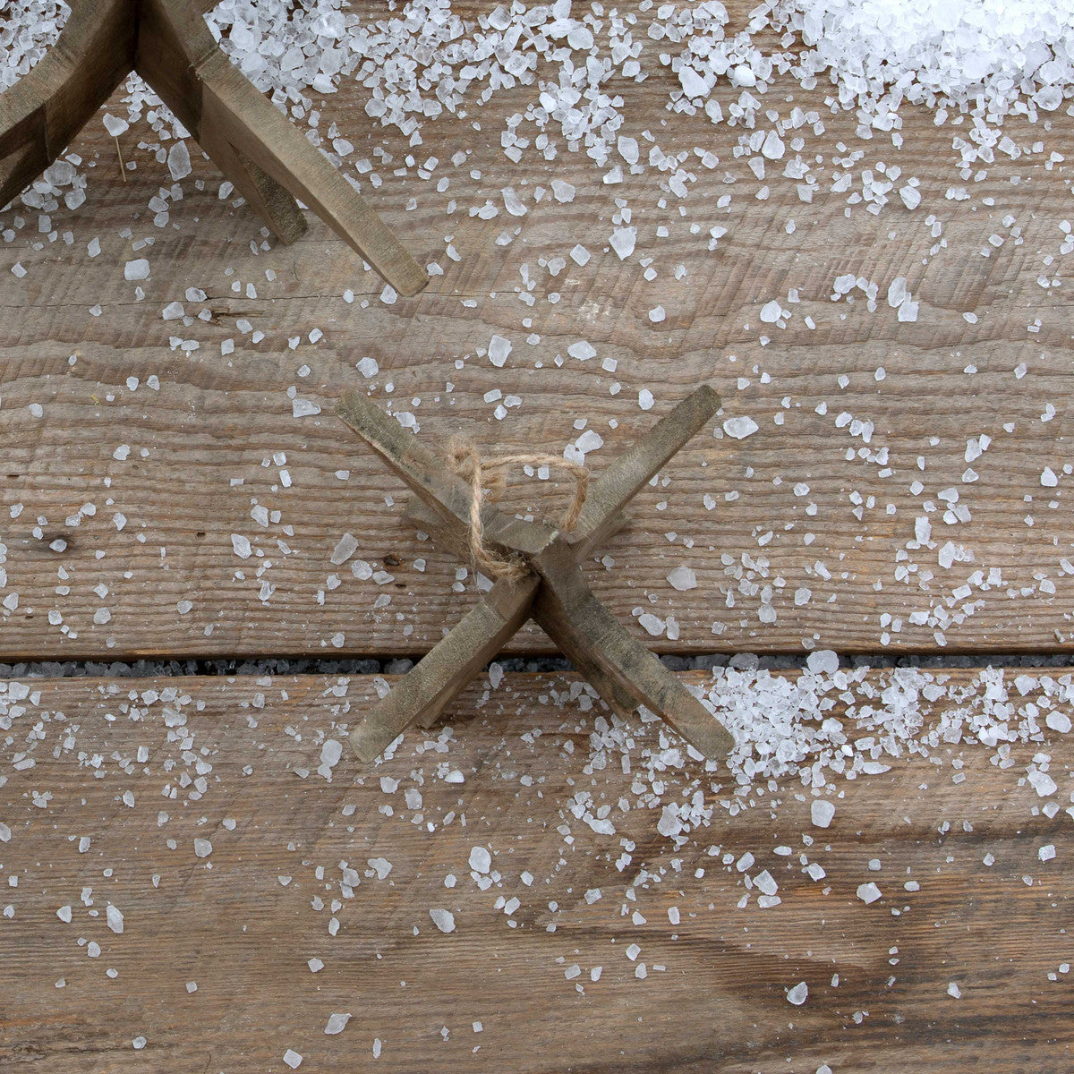 small wooden star ornament