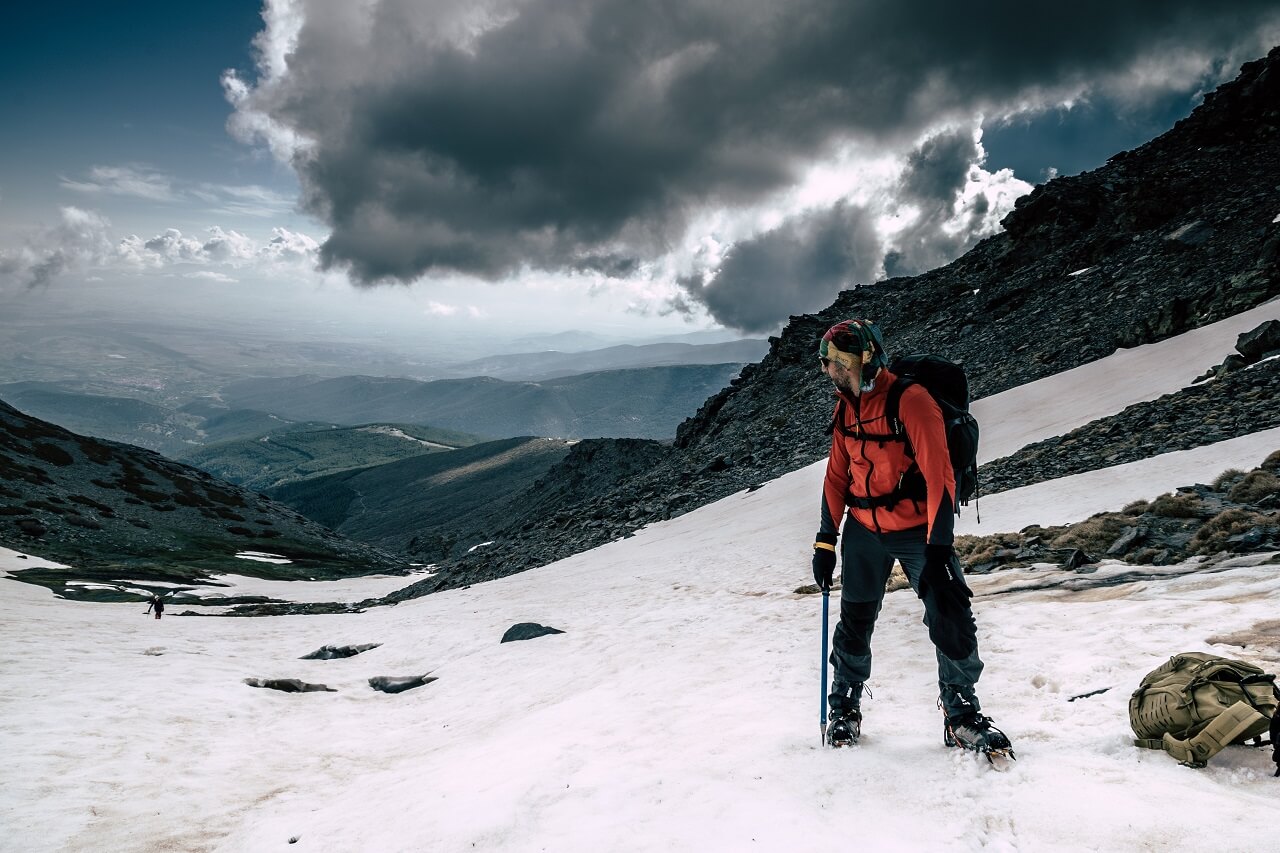 What Pants To Wear Hiking In Winter