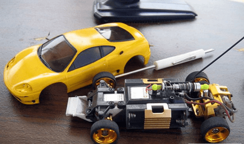 Audrey Victoria What is common RC car BUGGY TRUGGY Off road