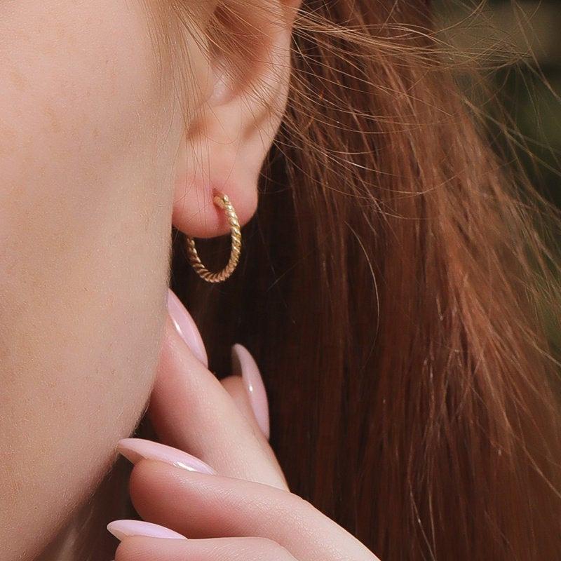 Evelynn Dainty Twisted Hoop Earrings