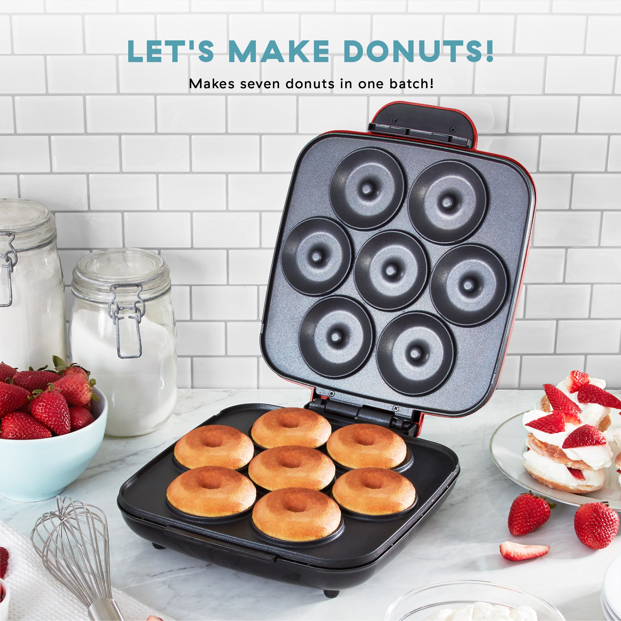 Delish by Dash Donut Maker