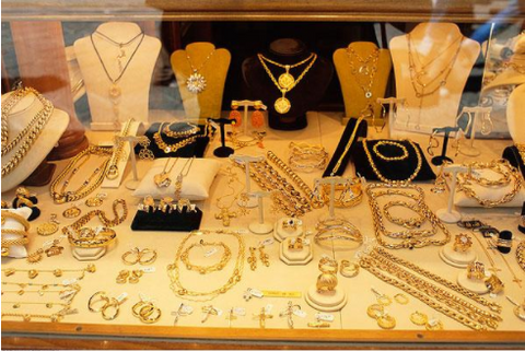 Use M200 pocket printer to let customers see your jewelry at a glance