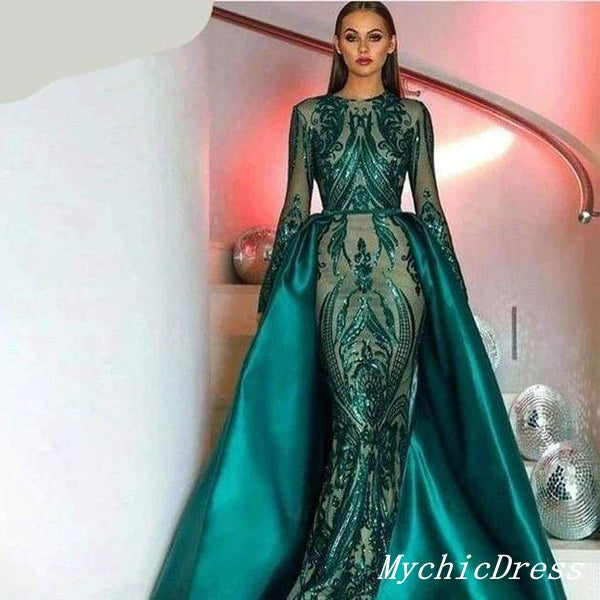 2023 green prom dress with sleeves