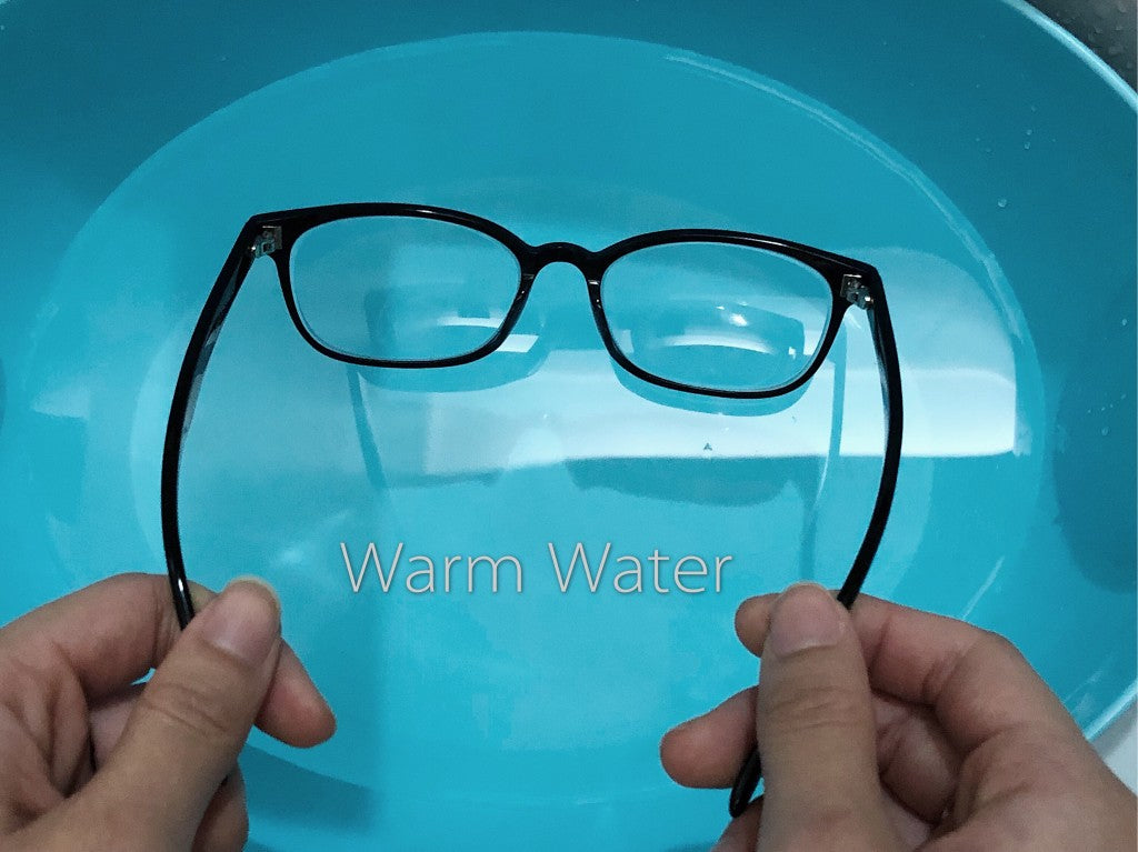 clean eyeglasses