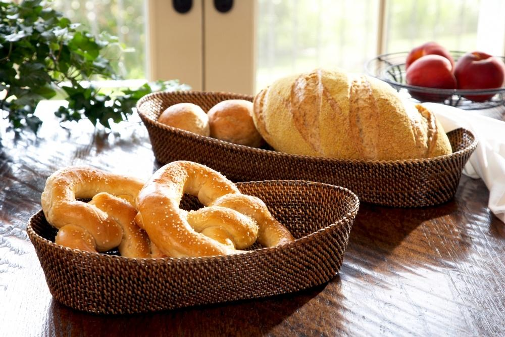 Oval Bread Basket with Scalloped Rim