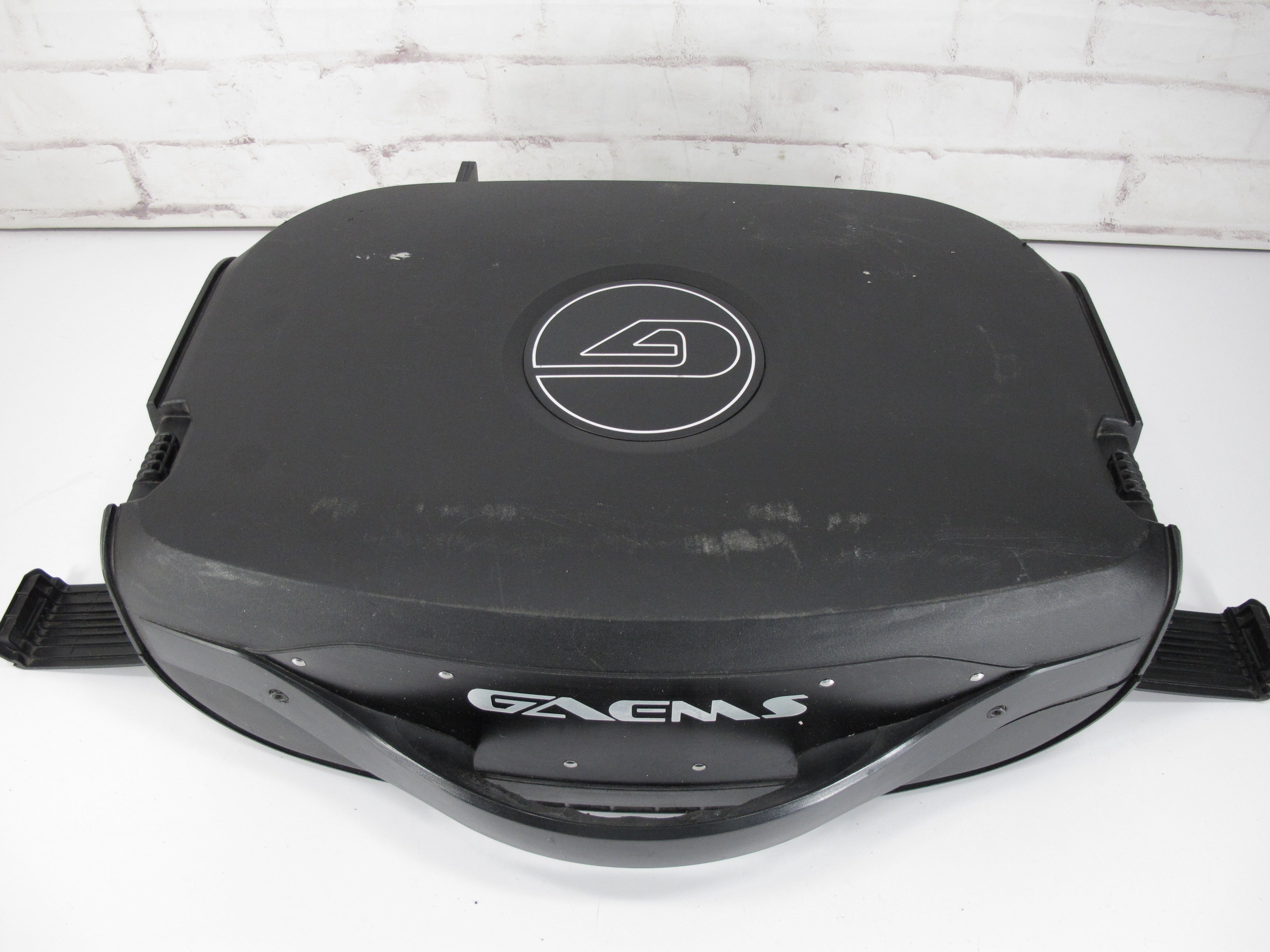 GAEMS Vanguard G190 LCD Gaming Case Performance Monitor