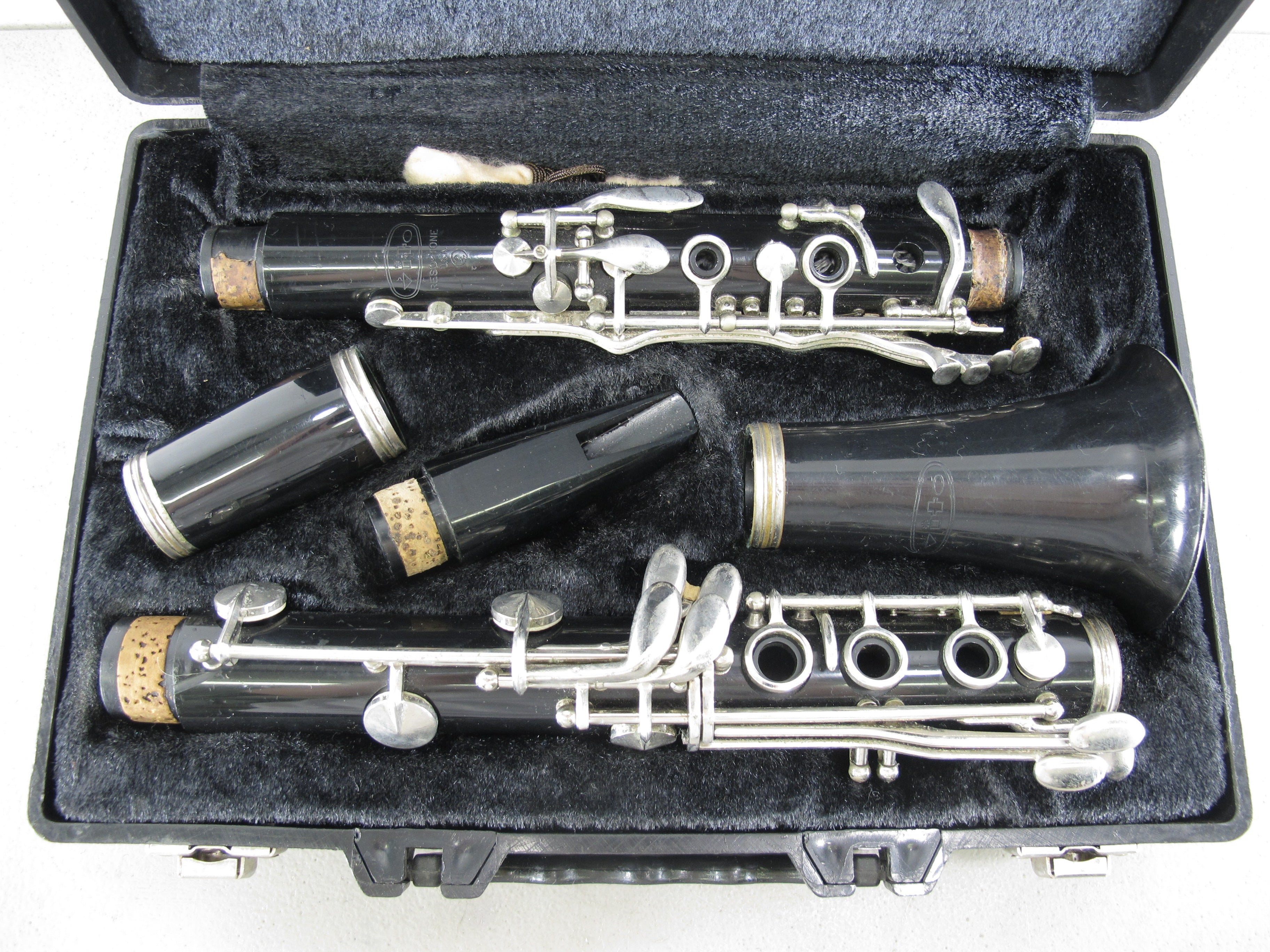 Vito Reso-Tone 2 Student Model Clarinet with Mouthpiece & Case USA